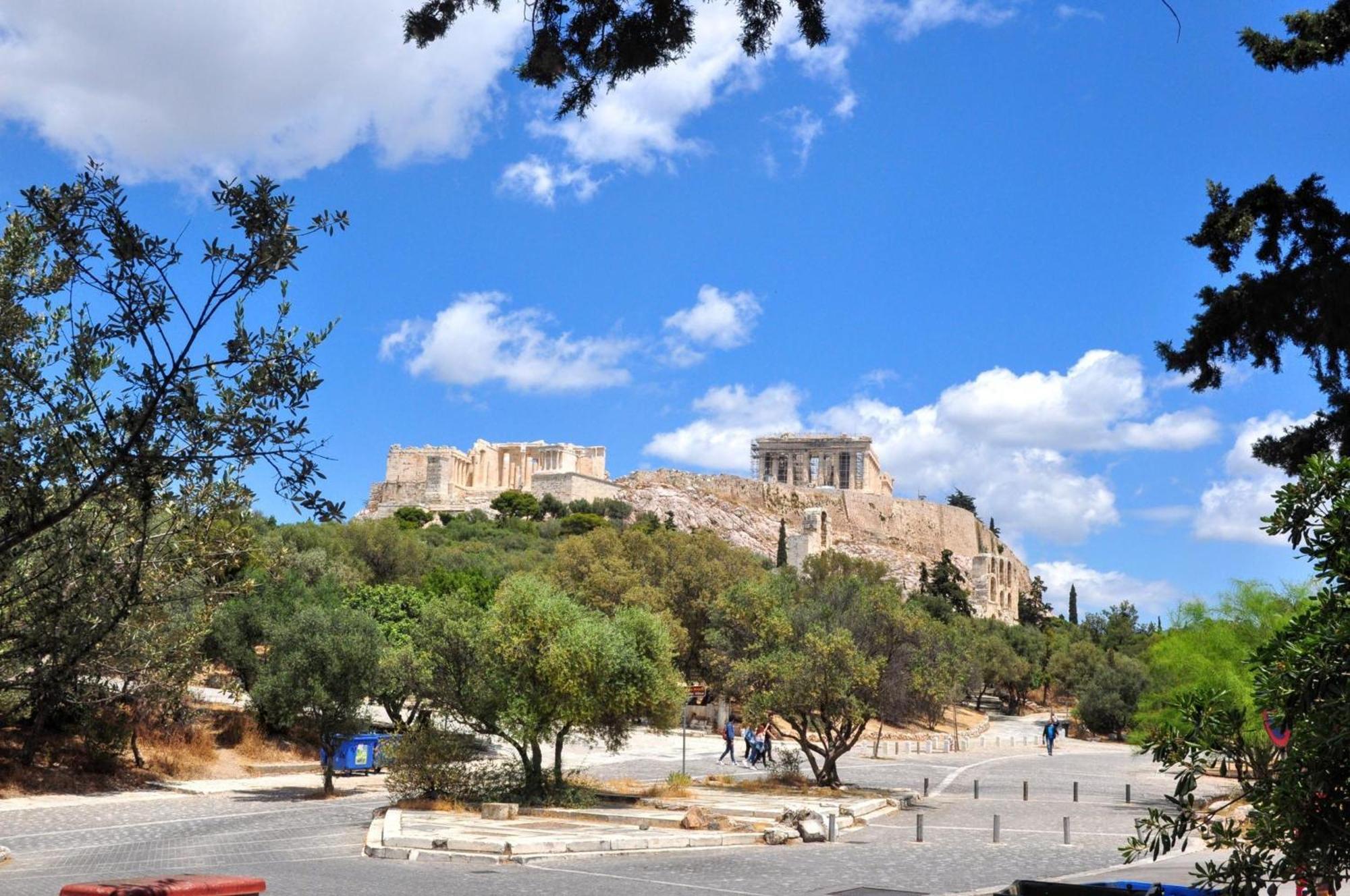 Luxurious Minimal Apartment In Acropolis Athens Ngoại thất bức ảnh