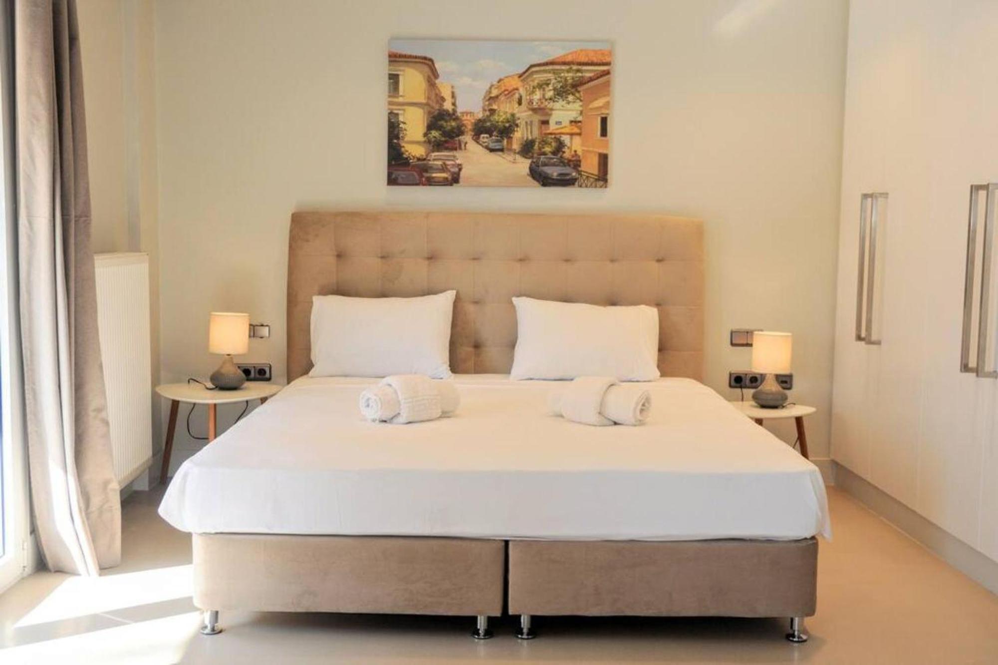 Luxurious Minimal Apartment In Acropolis Athens Ngoại thất bức ảnh