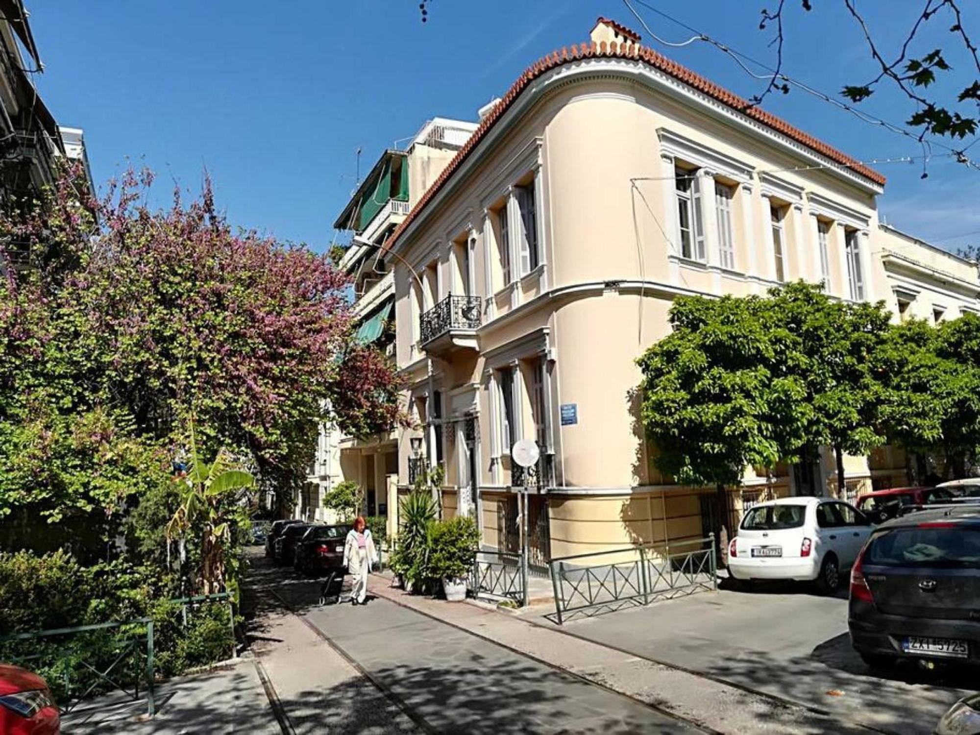 Luxurious Minimal Apartment In Acropolis Athens Ngoại thất bức ảnh