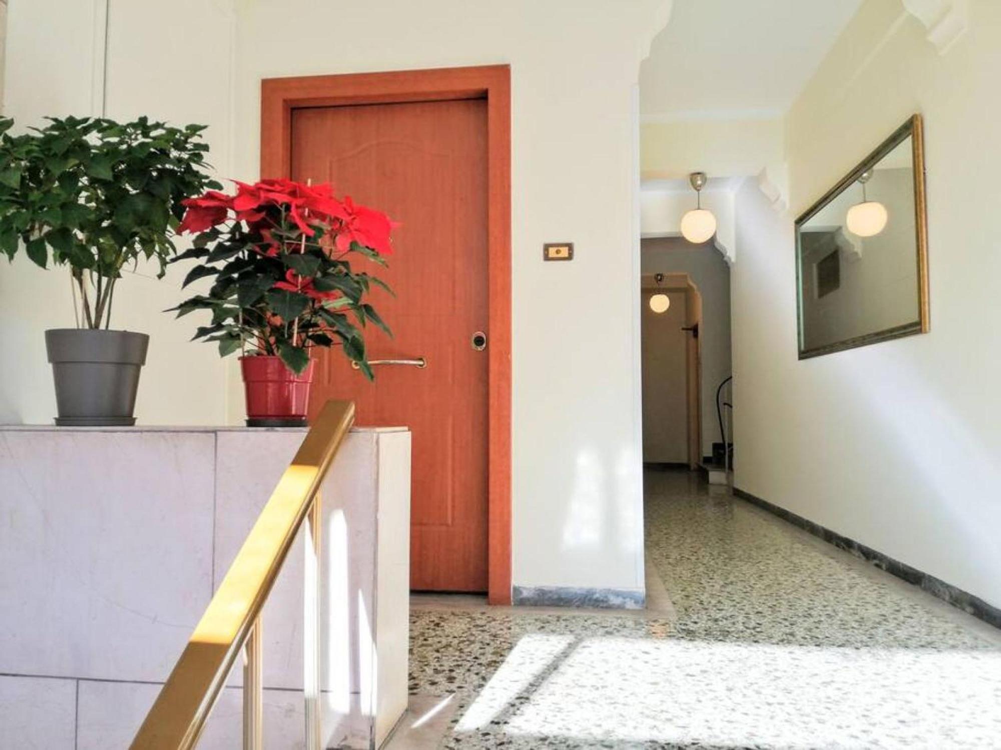 Luxurious Minimal Apartment In Acropolis Athens Ngoại thất bức ảnh